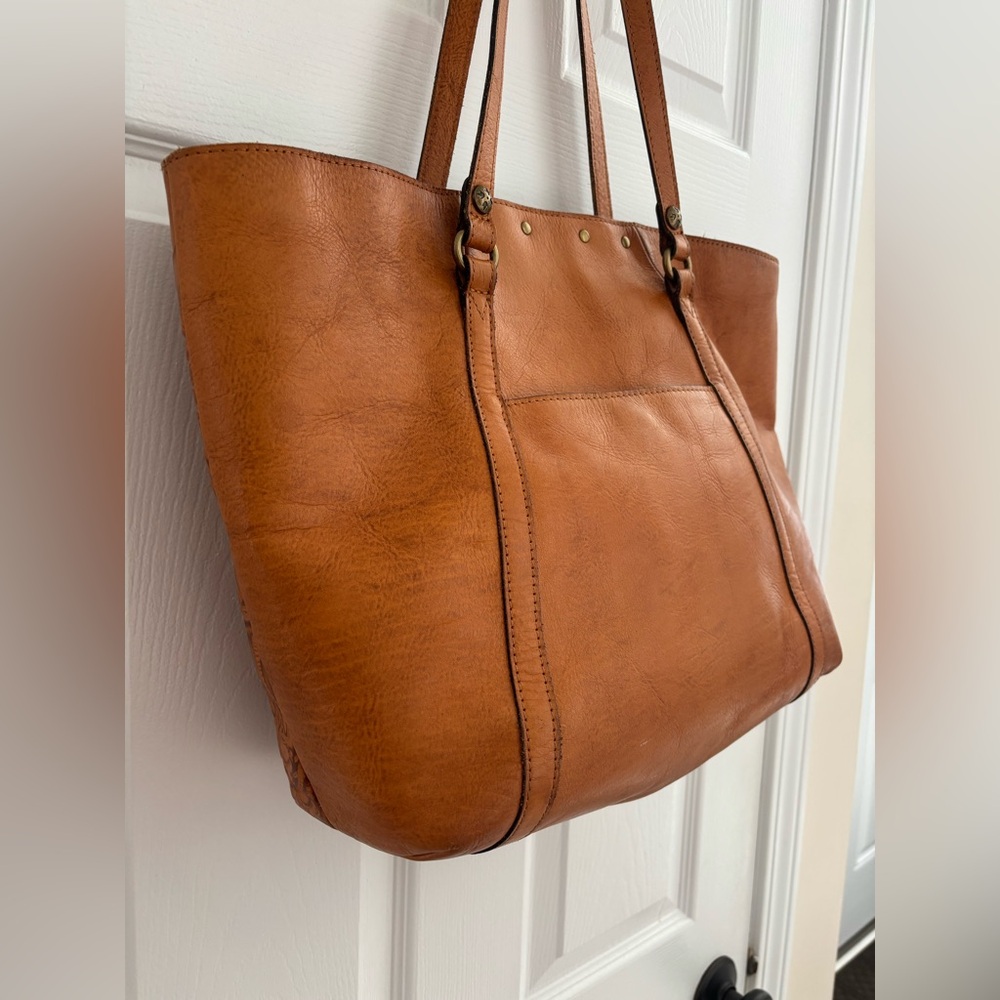 Patricia Nash | Benvenuto Embroidered Signature Leather Tote Bag Purse Tan - Picture 7 of 9